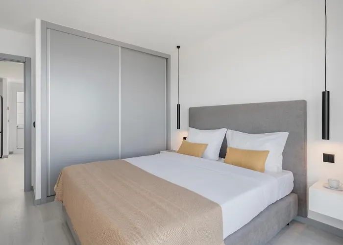 Intelsol Calheta Apartments By An Island Apart